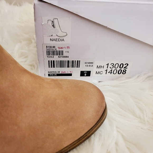 NWT Aldo Booties - Picture 3 of 4